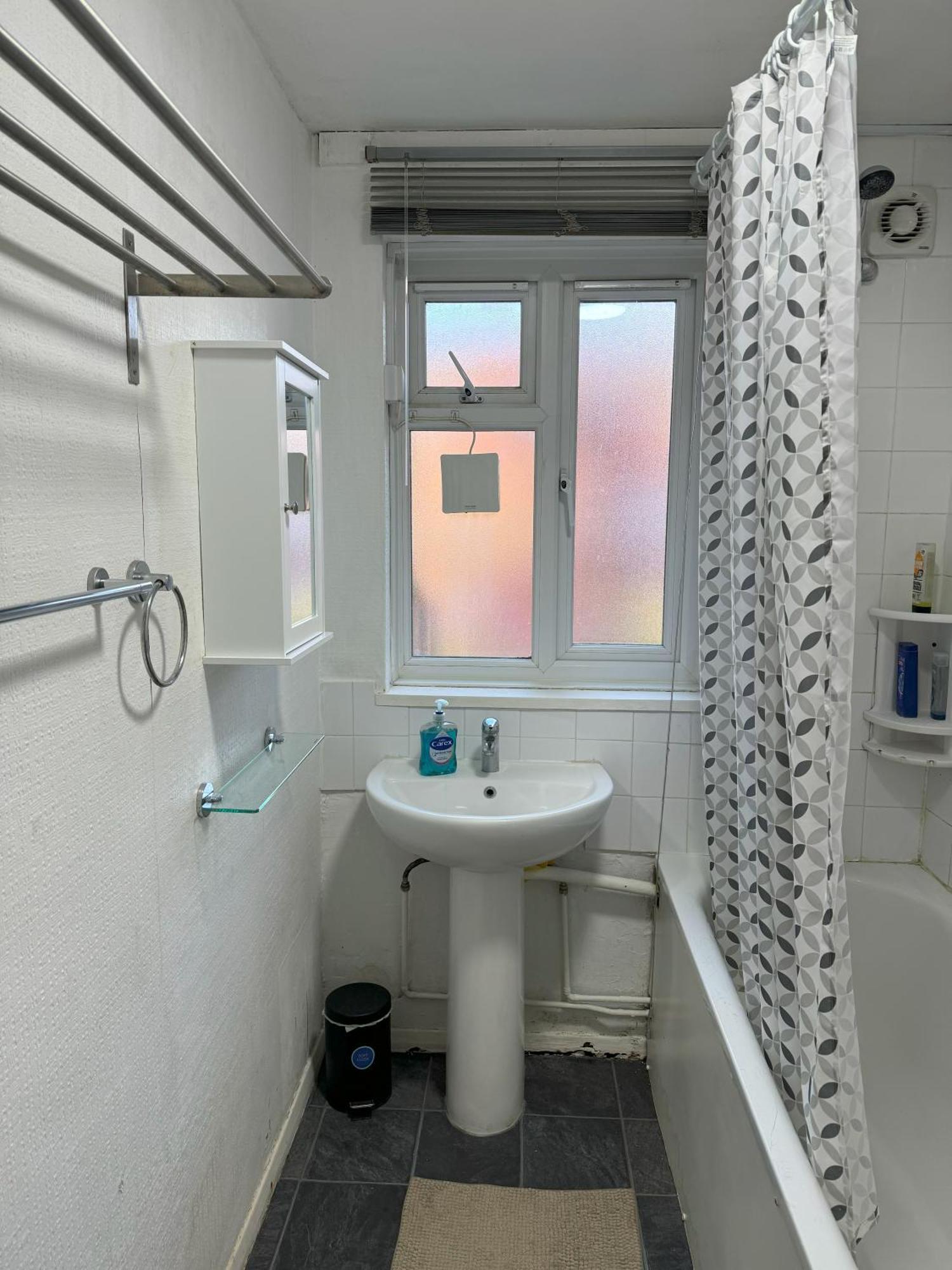 Lovely One Bed Apartment To Rent Londres Exterior foto
